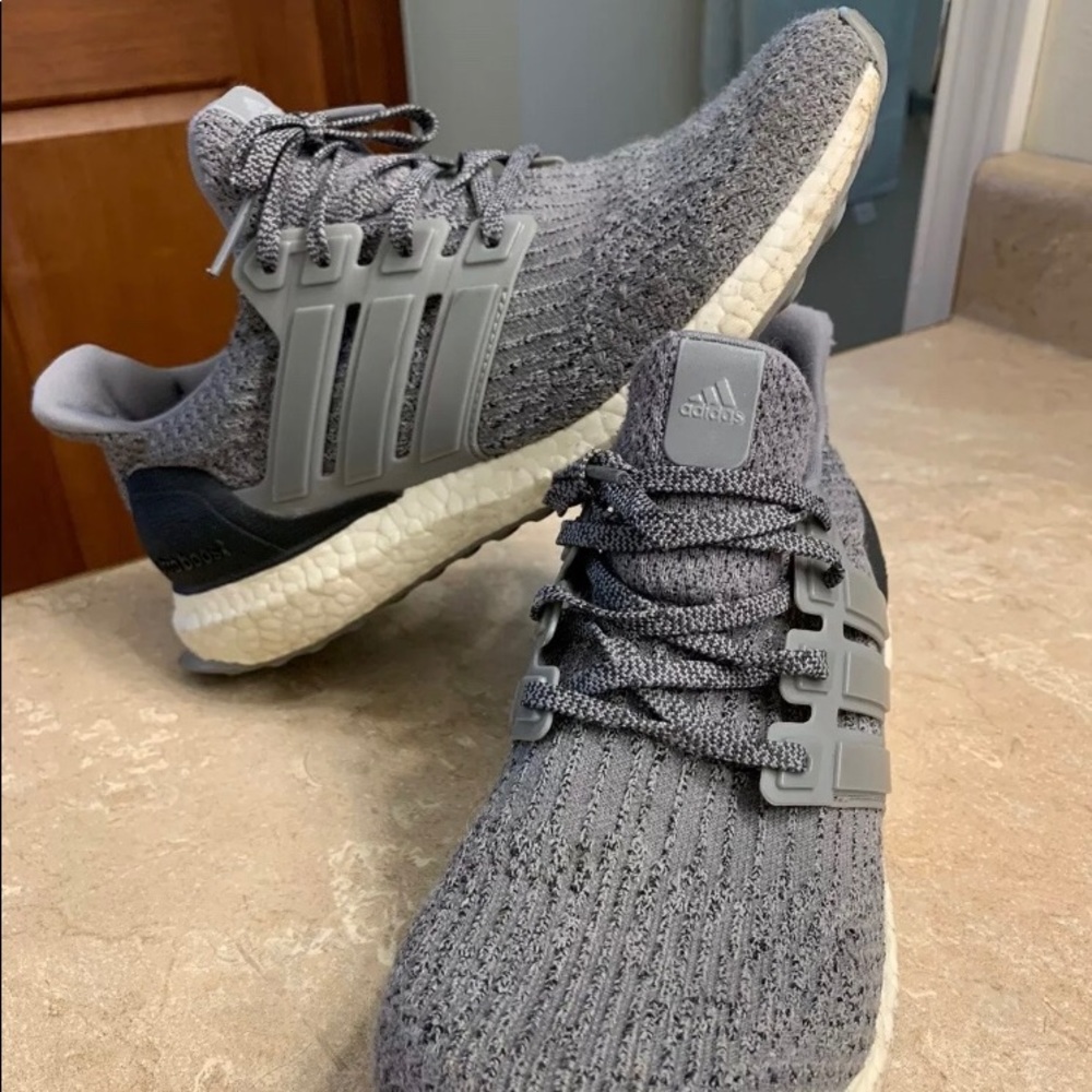 Adidas Ultra Boost 7.5M / 9W